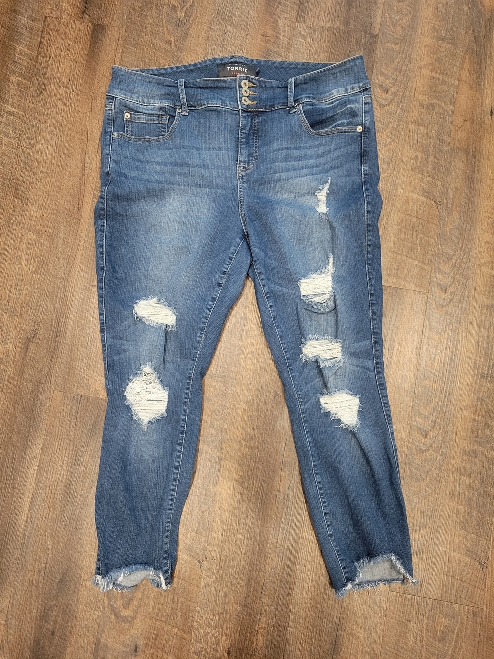 Torrid Premium Distressed Skinny Jeans – Size 18R